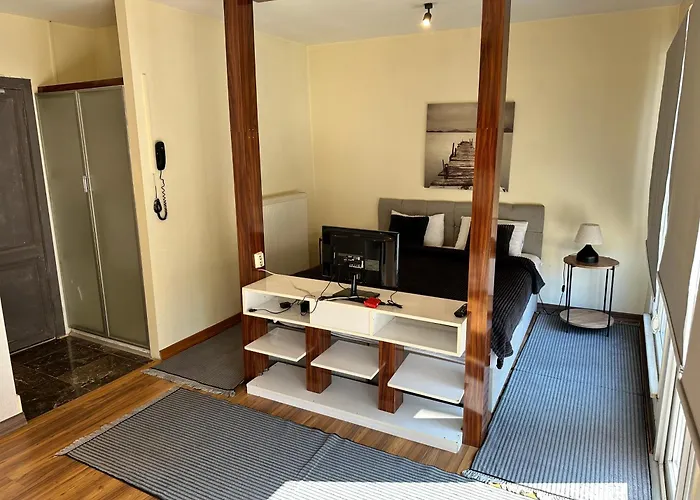 New Pera מלון דירות 4*